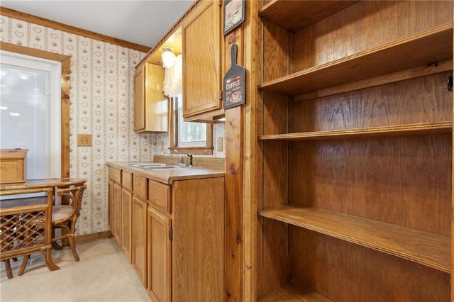 446 N 16th Street, Kansas City, KS 66102