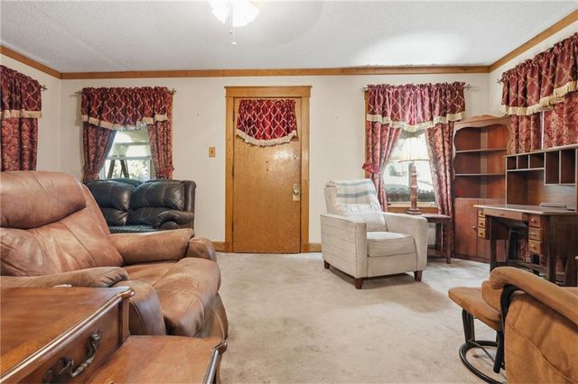 446 N 16th Street, Kansas City, KS 66102