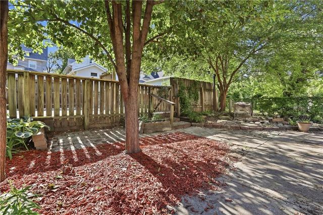 446 N 16th Street, Kansas City, KS 66102
