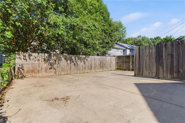 446 N 16th Street, Kansas City, KS 66102