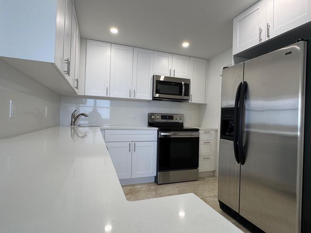 305 N Pompano Beach Boulevard 1112, Pompano Beach, FL 33062