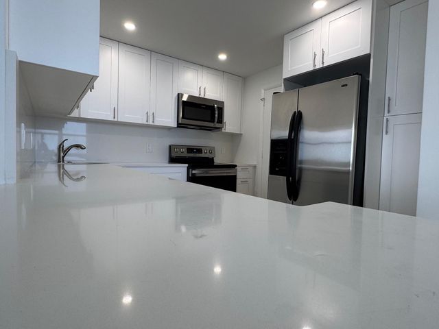 305 N Pompano Beach Boulevard 1112, Pompano Beach, FL 33062