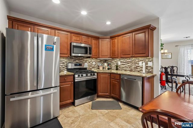 411 Heights Drive 8, Haledon, NJ 07508