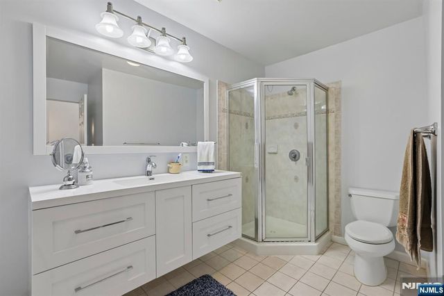 411 Heights Drive 8, Haledon, NJ 07508
