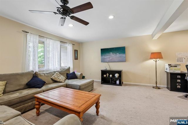 411 Heights Drive 8, Haledon, NJ 07508