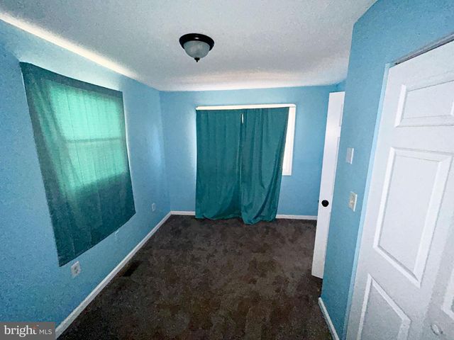 3 VINCENT AVE, Essex, MD 21221