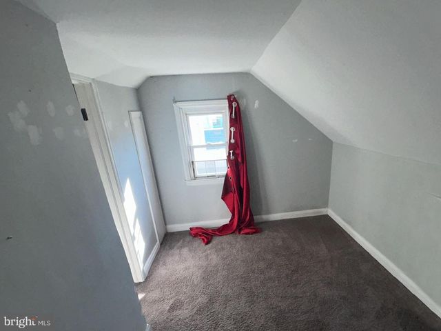 3 VINCENT AVE, Essex, MD 21221