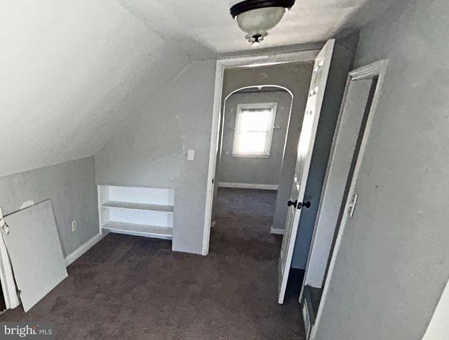 3 VINCENT AVE, Essex, MD 21221