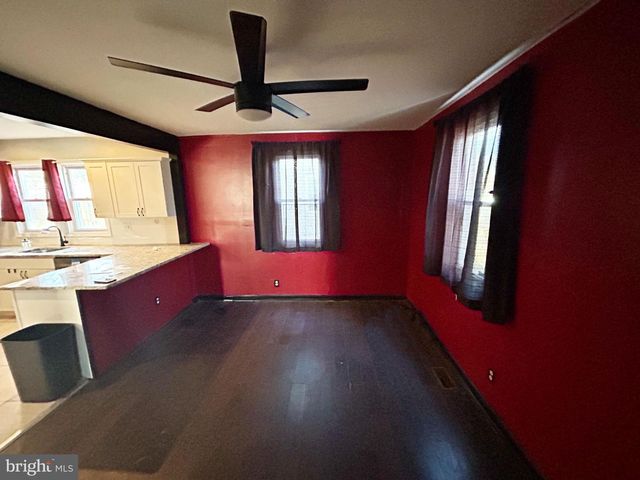 3 VINCENT AVE, Essex, MD 21221