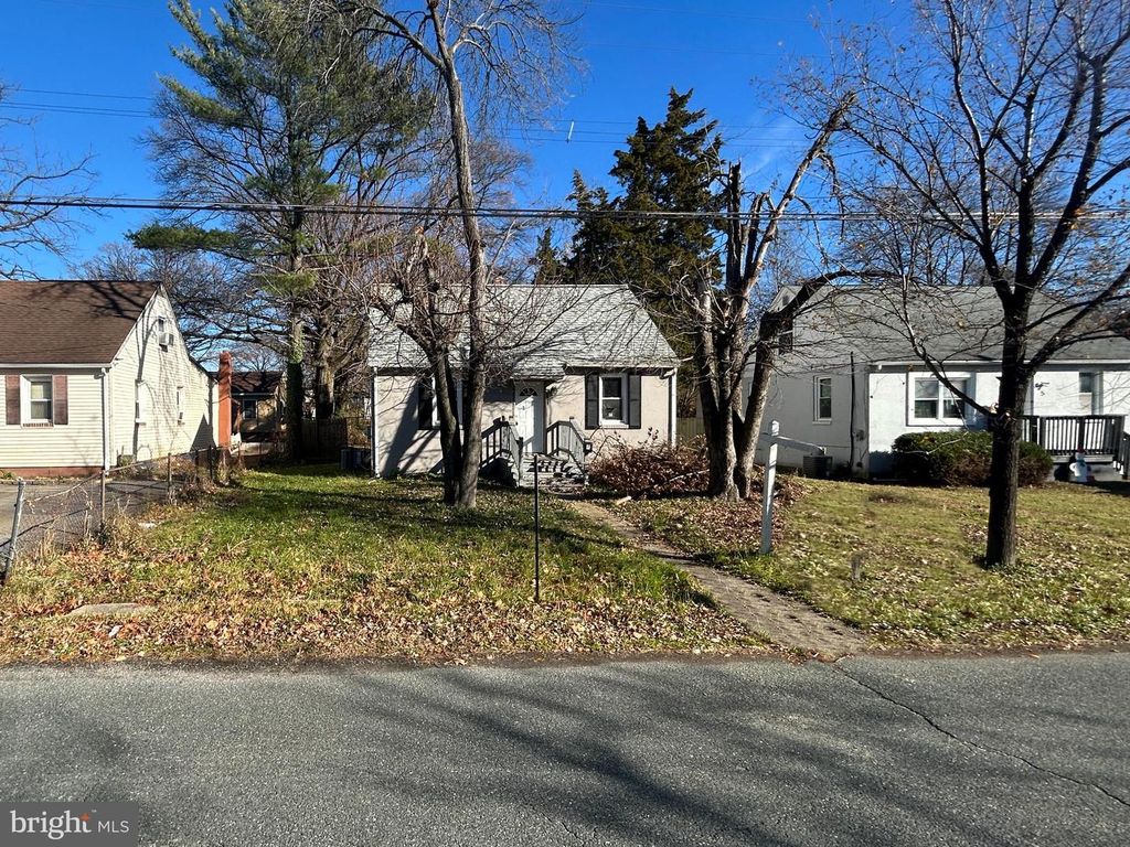 3 VINCENT AVE, Essex, MD 21221