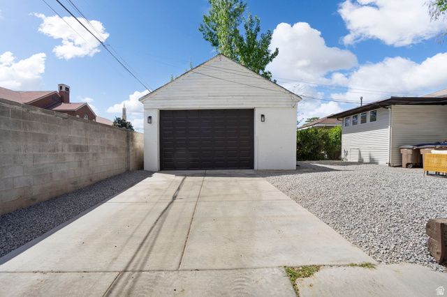 938 E HOLLYWOOD AVE, Salt Lake City, UT 84105