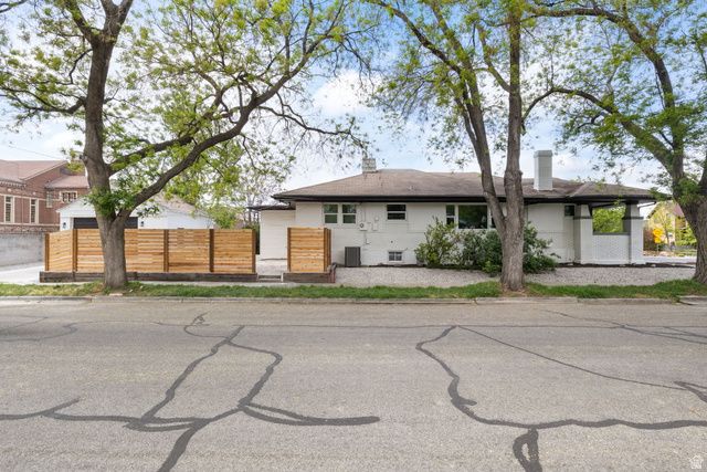 938 E HOLLYWOOD AVE, Salt Lake City, UT 84105