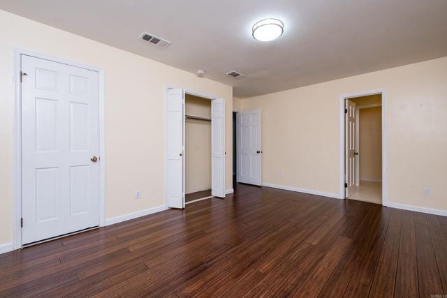 23 Inverness Cir, Little Rock, AR 72212