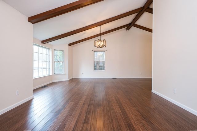 23 Inverness Cir, Little Rock, AR 72212