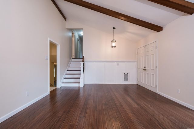 23 Inverness Cir, Little Rock, AR 72212