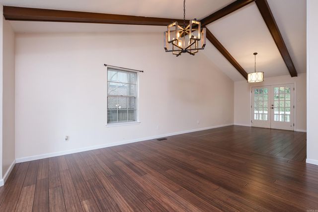 23 Inverness Cir, Little Rock, AR 72212