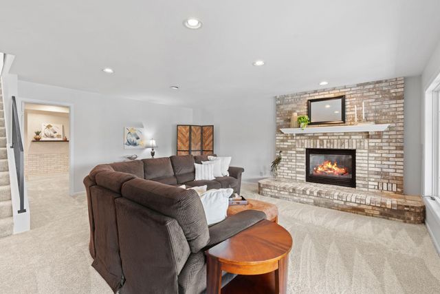 5465 Gideons Lane, Excelsior, MN 55331
