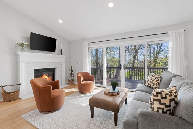 5465 Gideons Lane, Excelsior, MN 55331