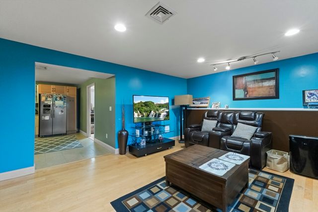 72 Ida Lane, Fall River, MA 02720