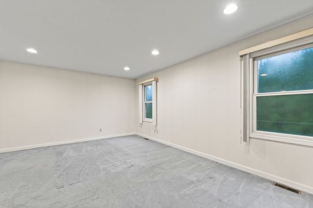 72 Ida Lane, Fall River, MA 02720