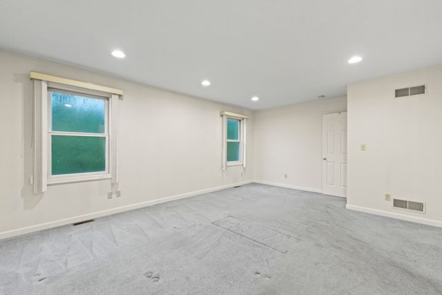 72 Ida Lane, Fall River, MA 02720