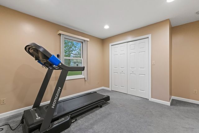 72 Ida Lane, Fall River, MA 02720