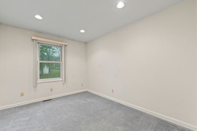 72 Ida Lane, Fall River, MA 02720