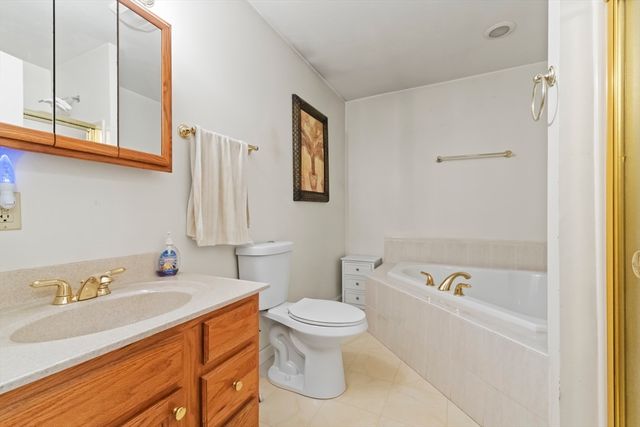 72 Ida Lane, Fall River, MA 02720