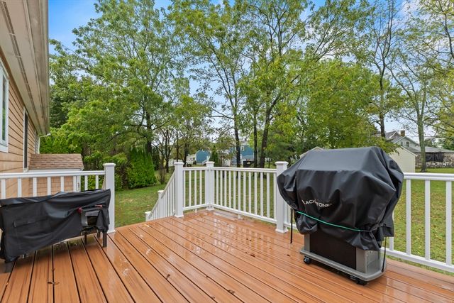 72 Ida Lane, Fall River, MA 02720