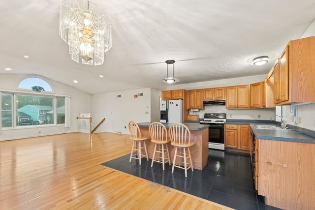 72 Ida Lane, Fall River, MA 02720