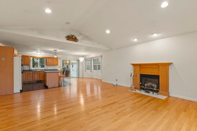 72 Ida Lane, Fall River, MA 02720