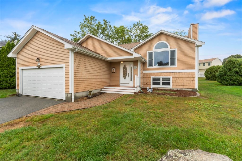 72 Ida Lane, Fall River, MA 02720