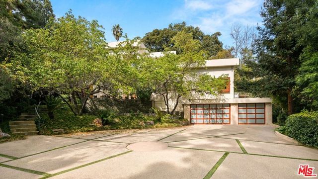 1188 Brooklawn Drive, Los Angeles, CA 90077