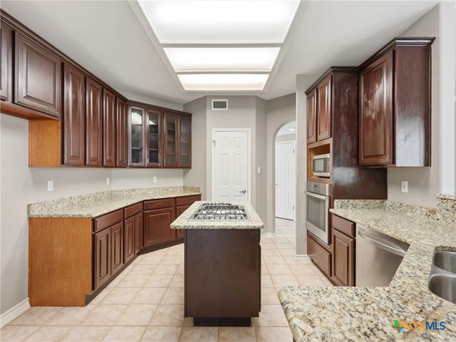 33 Greens Cliff, San Antonio, TX 78216