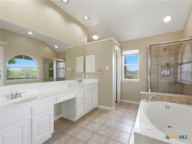 33 Greens Cliff, San Antonio, TX 78216