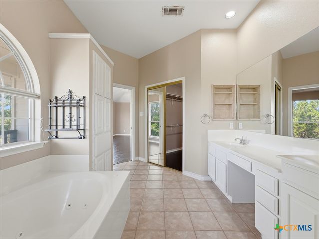 33 Greens Cliff, San Antonio, TX 78216