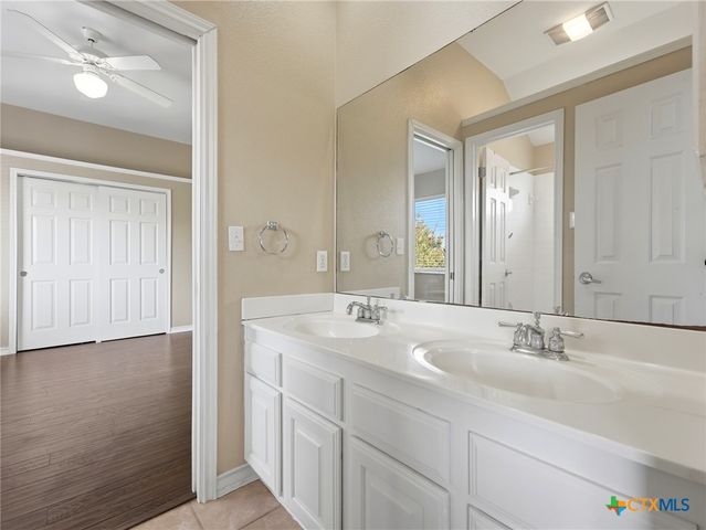33 Greens Cliff, San Antonio, TX 78216