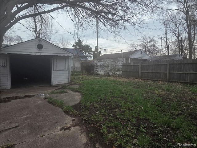 18624 Albion Street, Detroit, MI 48234