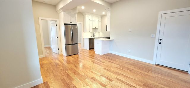 58 Lubec 8, Boston, MA 02128