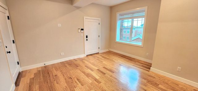 58 Lubec 8, Boston, MA 02128