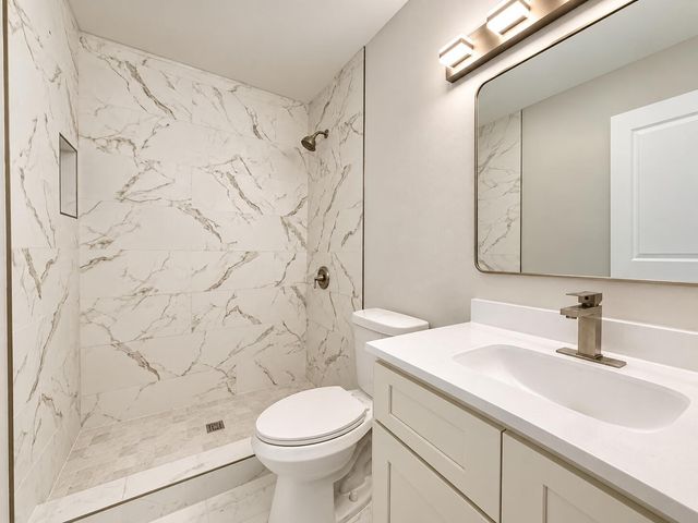 405 SOUTHWIND Drive 2, North Palm Beach, FL 33408