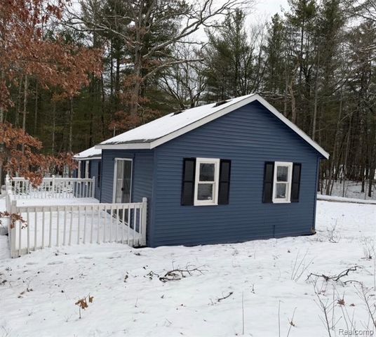 6240 S Labelle Drive, Idlewild, MI 49642