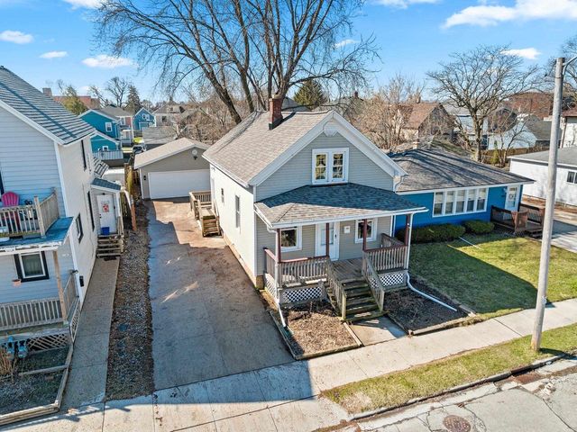 1401 HEERMANN COURT, Sheboygan, WI 53081