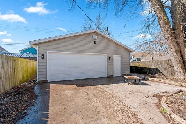 1401 HEERMANN COURT, Sheboygan, WI 53081