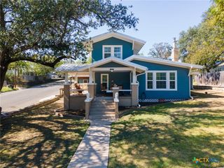 408 S Race, Lampasas, TX 76550