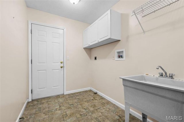 115 Confederate Drive, Hillsboro, MO 63050