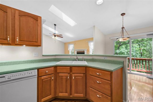 115 Confederate Drive, Hillsboro, MO 63050