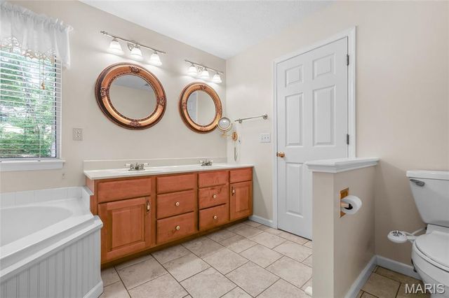 115 Confederate Drive, Hillsboro, MO 63050