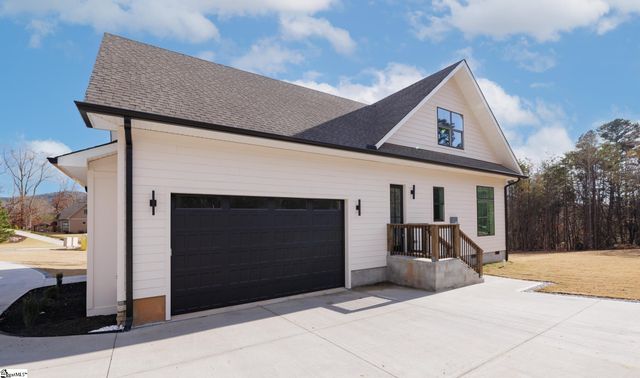 100 Pinelands Place, Travelers Rest, SC 29690