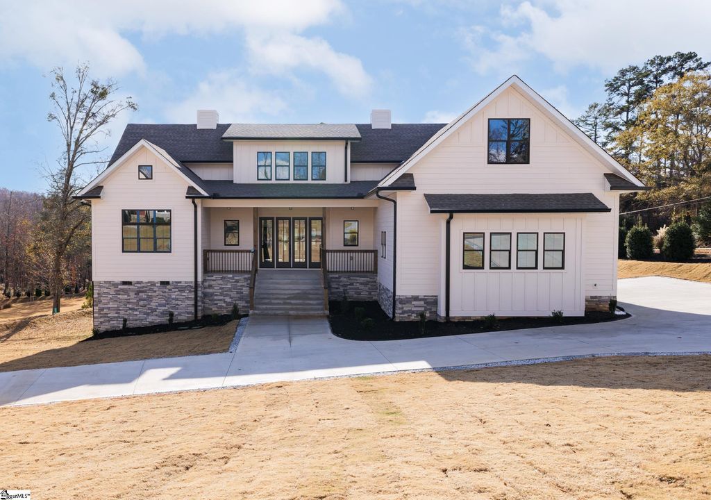 100 Pinelands Place, Travelers Rest, SC 29690